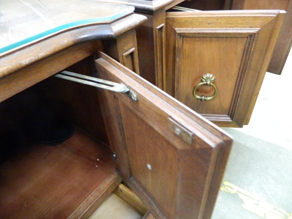 Pair of MCM Century Furniture Night Stands - 2 Door - 1 Drawer - Glass Top - 25" x 25" x 17" - 3