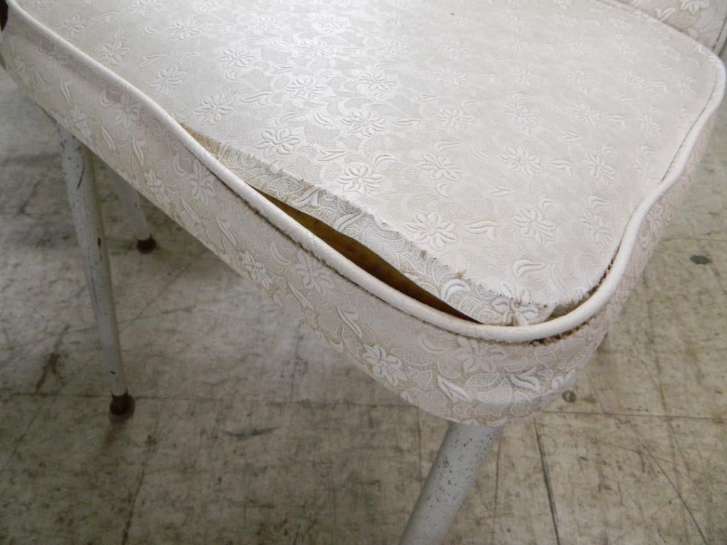 Mid Century Modern Formica Dining Table with 4 Chairs - Table 30" x 47" x 36" - 3