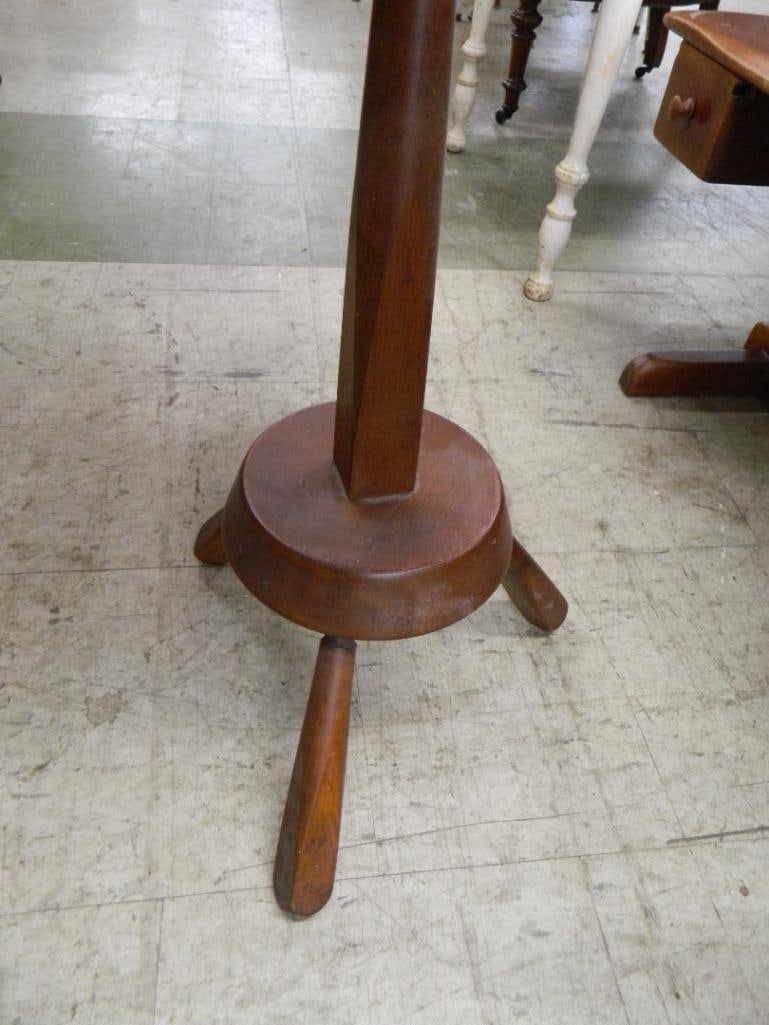 Cushman Maple Floor / Table Lamp - Leaded Glass Shade - 19" x 15" - 4