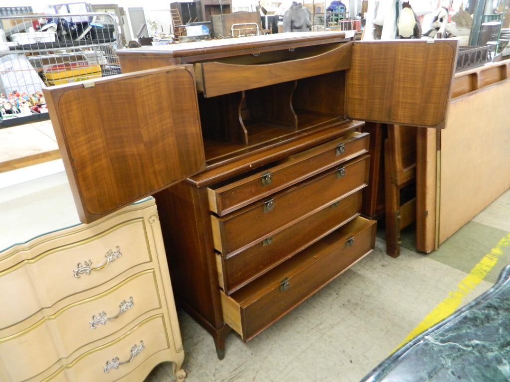 White Furniture Co. MCM Mid Century 2 Piece Gentlemans Chest - 4 Drawers - 50" x 40" x 19" - 2