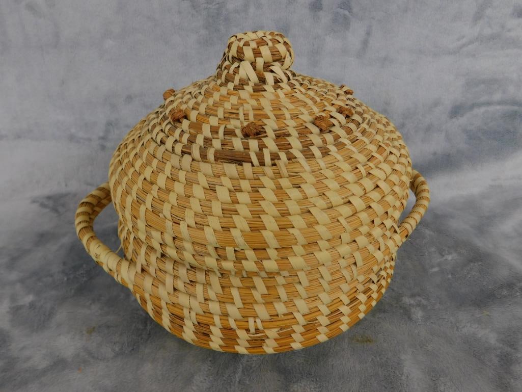 Charleston SC - Sweet Grass Basket with Lid - 6" x 11" x 8.5" - 11