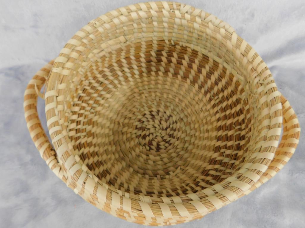 Charleston SC - Sweet Grass Basket with Lid - 6" x 11" x 8.5" - 6