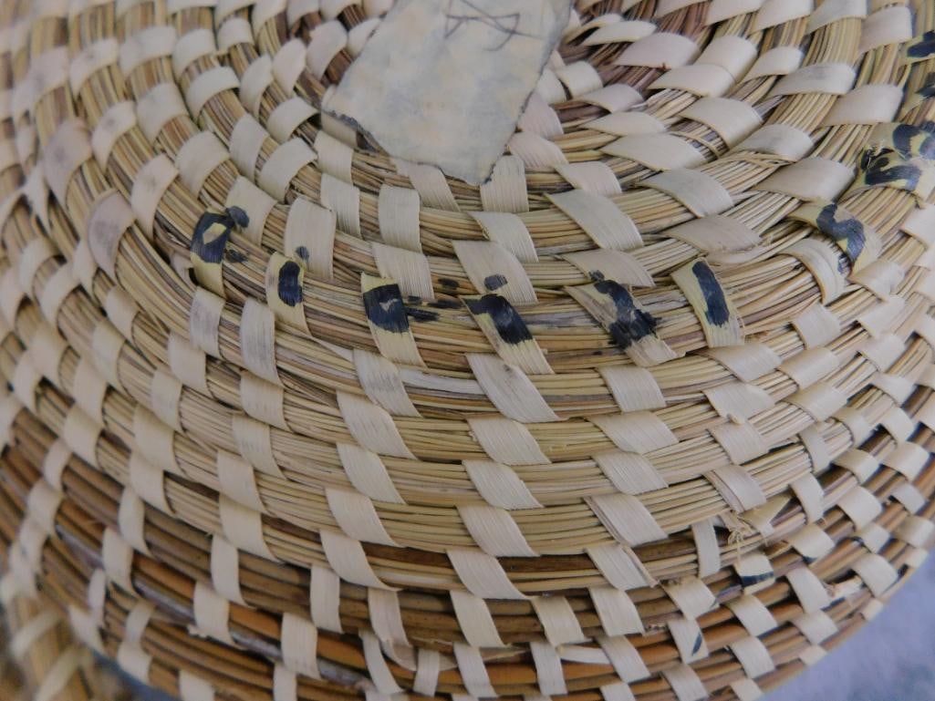 Charleston SC - Sweet Grass Basket with Lid - 6" x 11" x 8.5" - 8