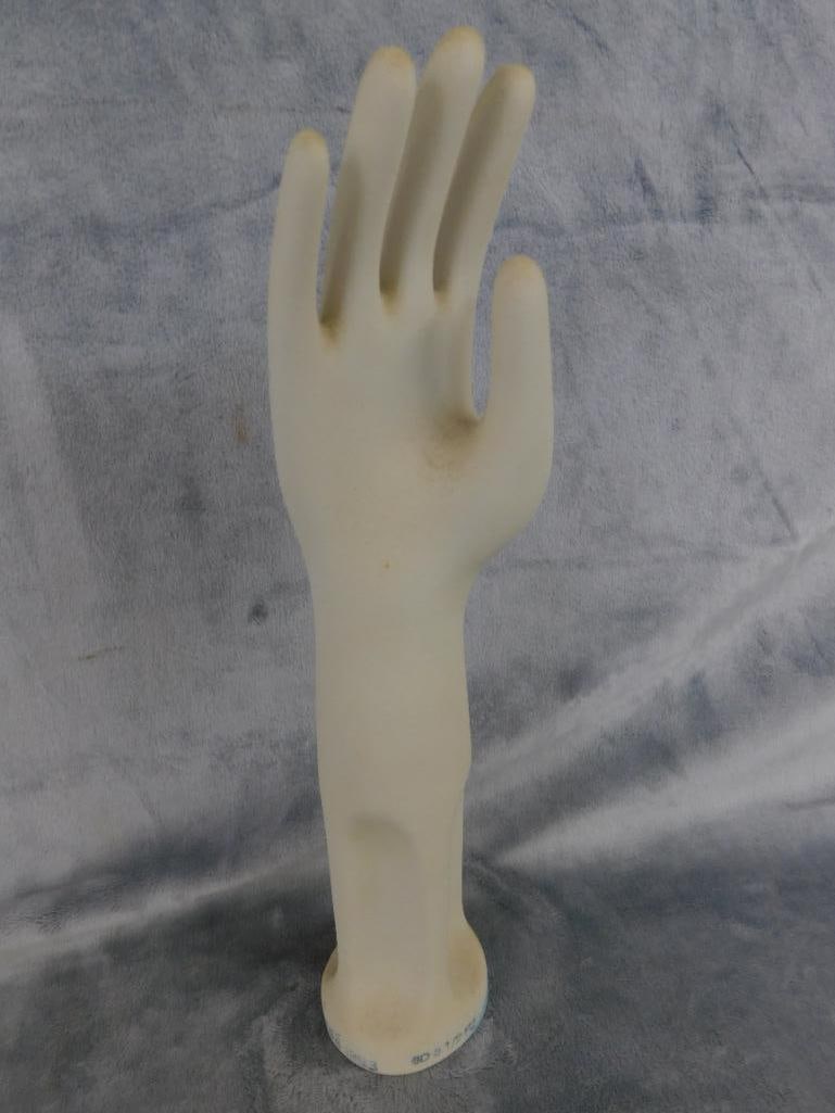 1993 "General Porcelain" 14" Porcelain Glove Mold - 5.5 - Right - 11