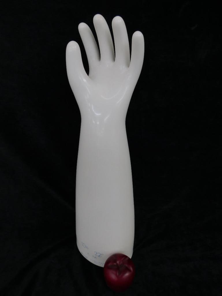1987 "General Porcelain" 22" Porcelain Glove Mold - 10.5 - C16 - Left - 9