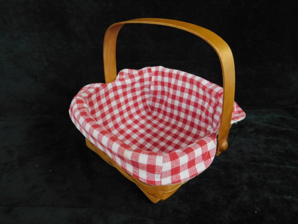Pair of Heritage Mint LTD. - Canadian Maple Baskets - 4' x 9" x 8" and 3" x 10.5" x 10.5" - 6