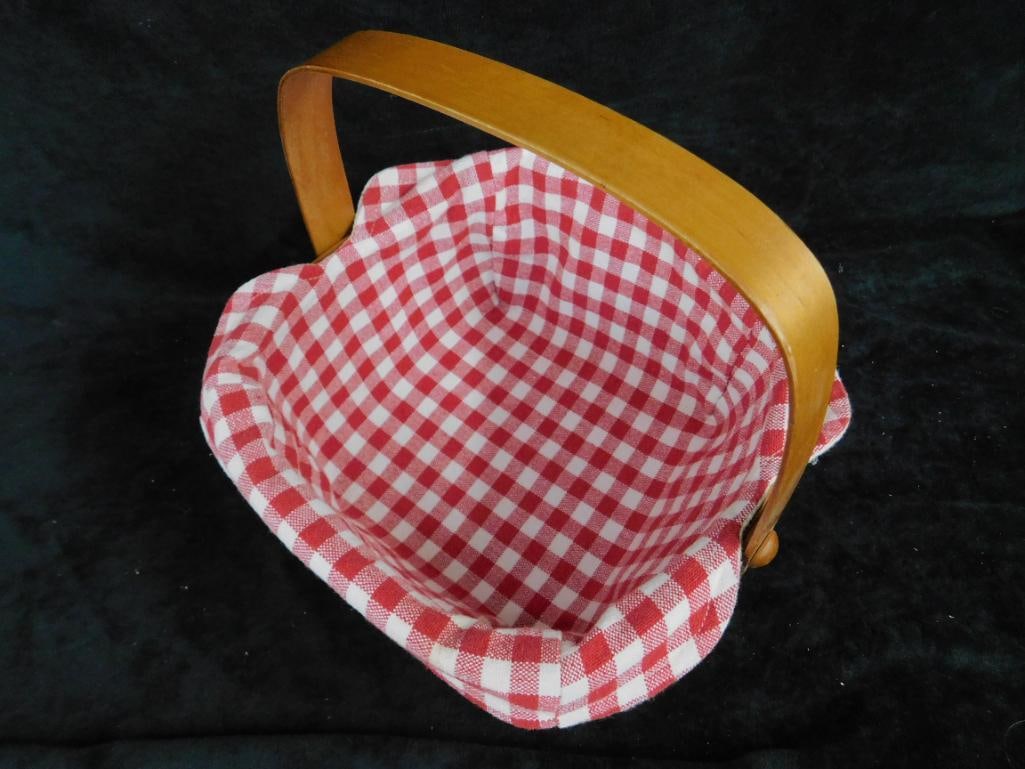 Pair of Heritage Mint LTD. - Canadian Maple Baskets - 4' x 9" x 8" and 3" x 10.5" x 10.5" - 7