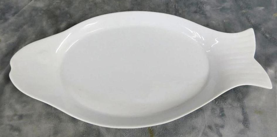 Farberware Fish Shaped White Glazed Pottery Platter - 18.5" x 9.5": See Photos For Condition and Details