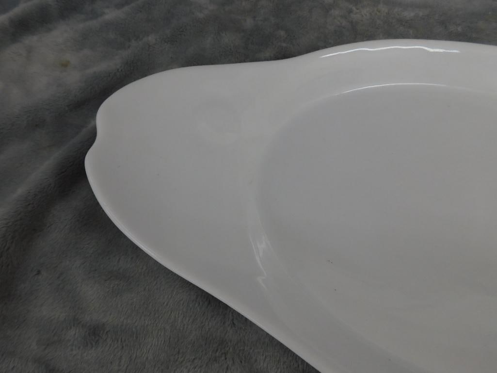 Farberware Fish Shaped White Glazed Pottery Platter - 18.5" x 9.5" - 2