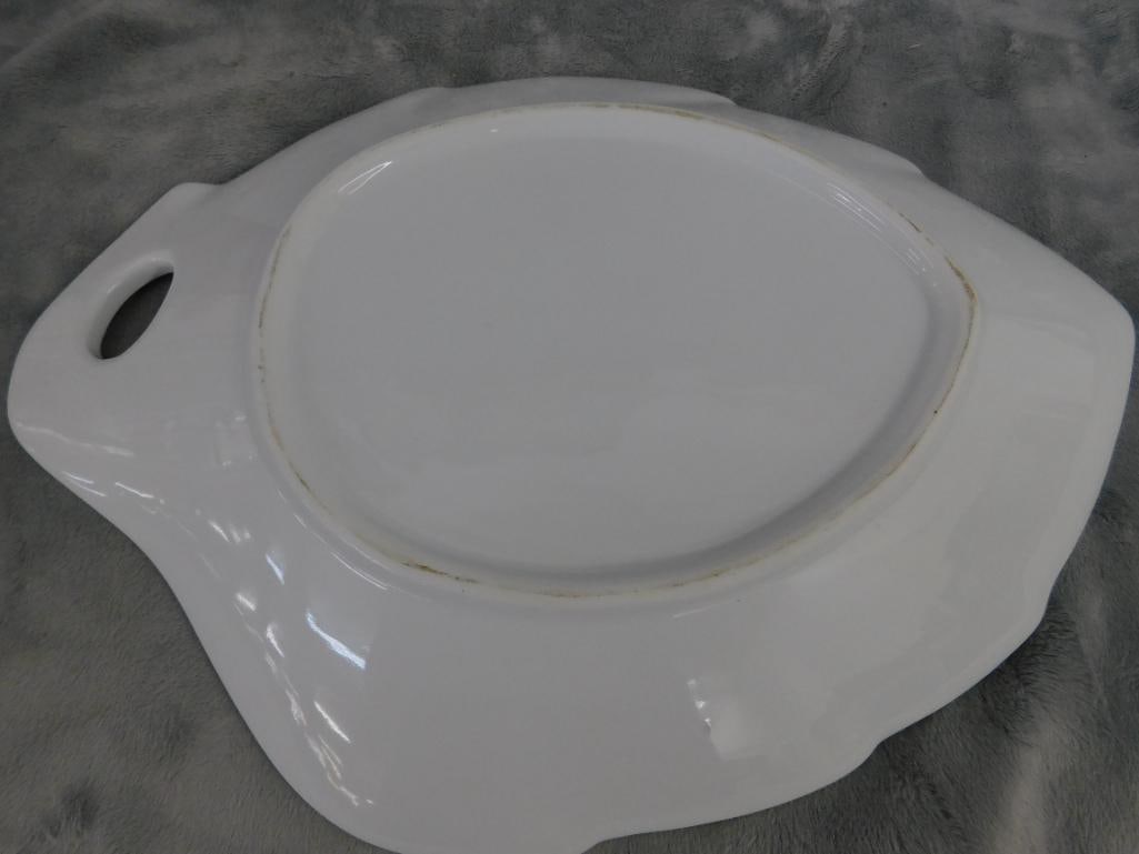 Pair of White Glazes Leaf Shaped Pottery Platters - 16.25" x 10.25" and 14" x 10" - 4