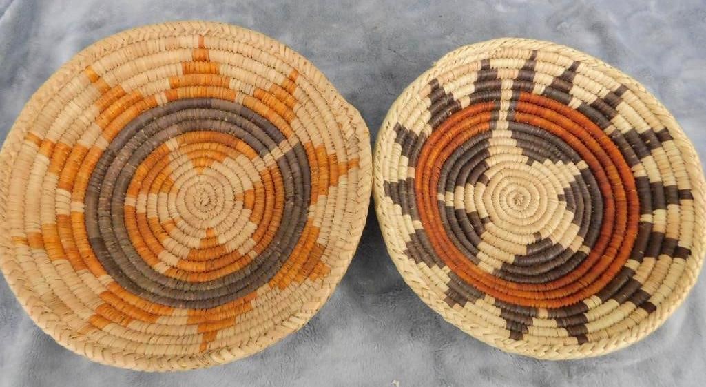 Pair of South West Native American 8" Baskets: See Photos For Condition and Details
