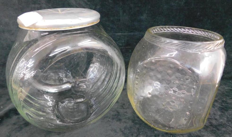 Pair of Countertop Glass Merchandisers - one With Lid - 8.5" x 8" x 6.5" and 7.25" x 6" x 6": See Photos For Condition and Details
