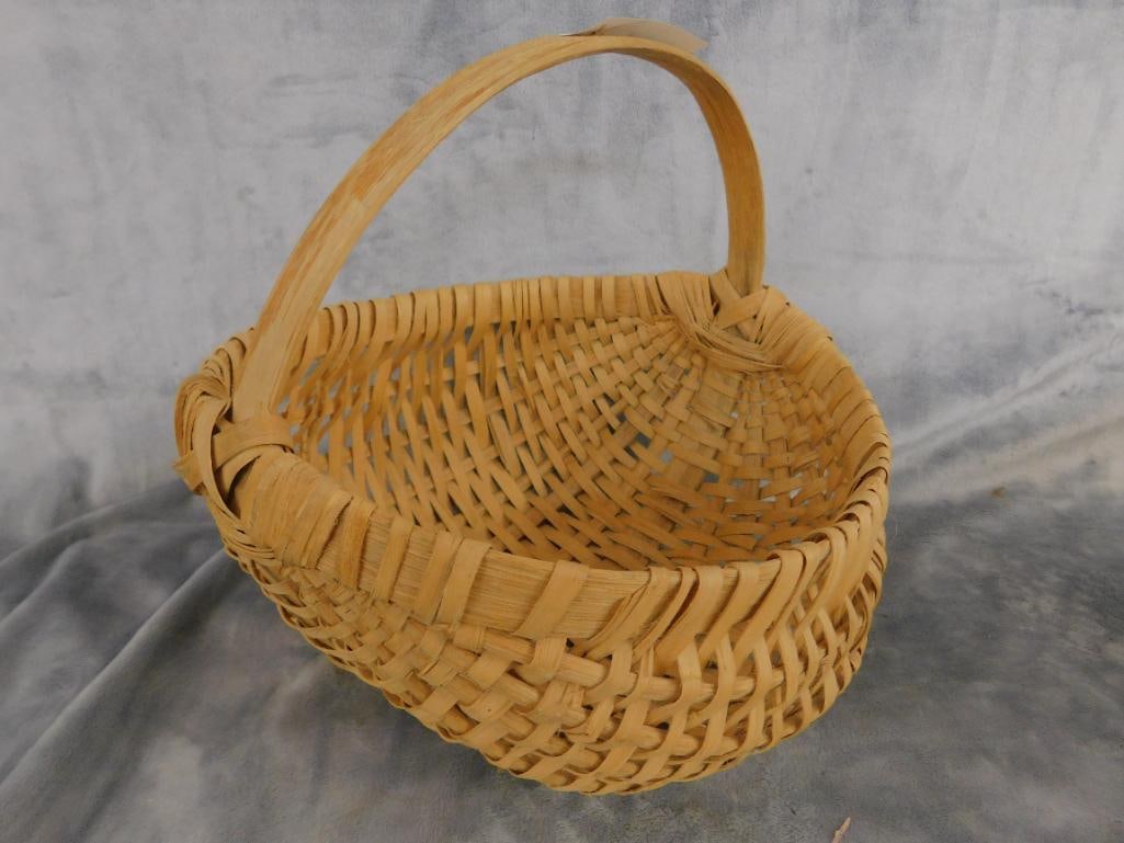 Pair of Vintage Handled Buttocks / Bottom Baskets - 11.5" x 12" x 12" and 16" x 16" x 16" - 5