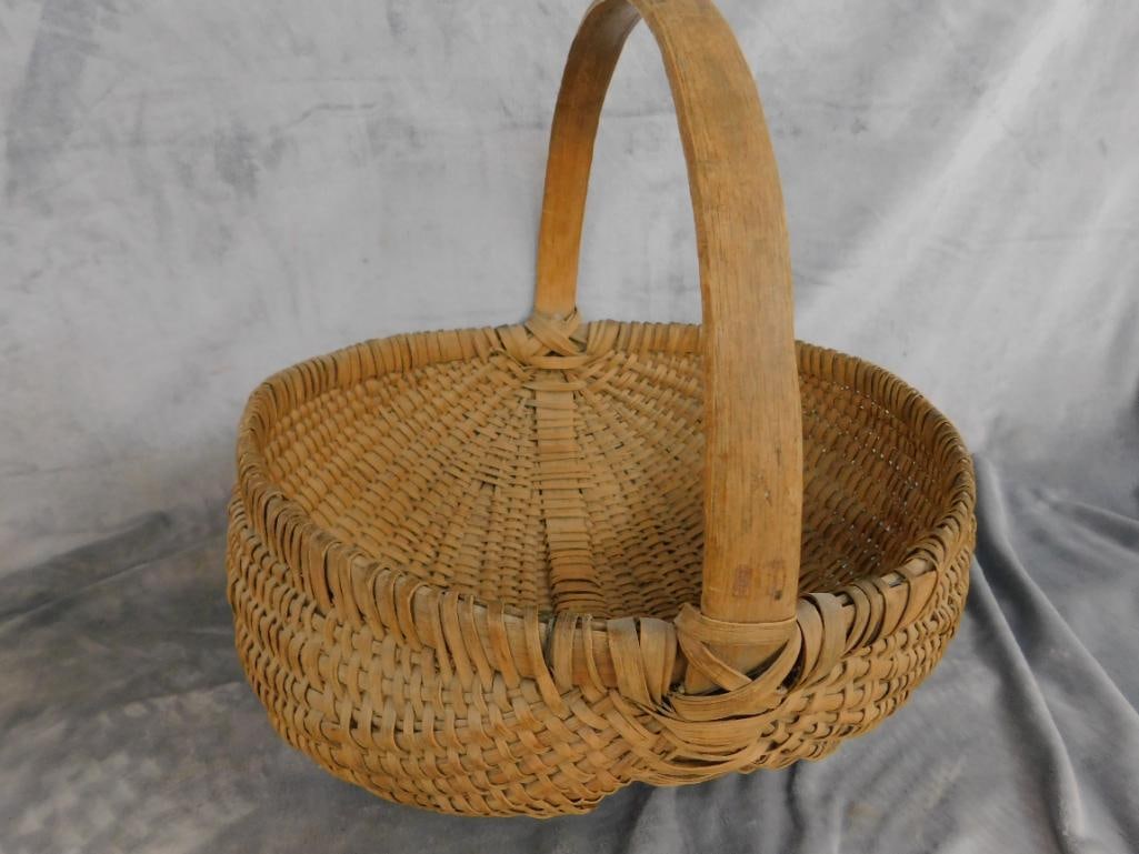 Pair of Vintage Handled Buttocks / Bottom Baskets - 11.5" x 12" x 12" and 16" x 16" x 16" - 6