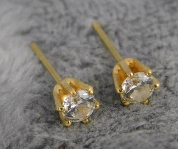 10K Yellow Gold - Post Earrings - Clear Stones - No Ear Nuts - .75 Grams TW: XRF Tested - See Photos For Condition and Details