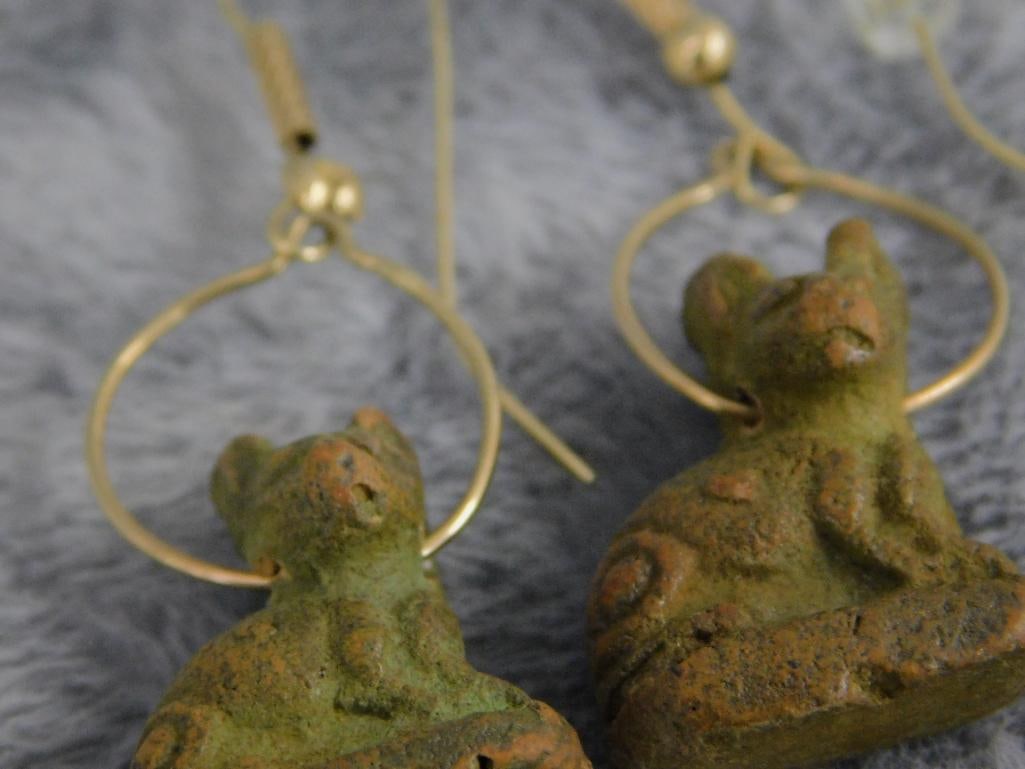 14K Yellow Gold - Pierced Dangle Earrings - Pottery Figures - 5.82 Grams TW - 4