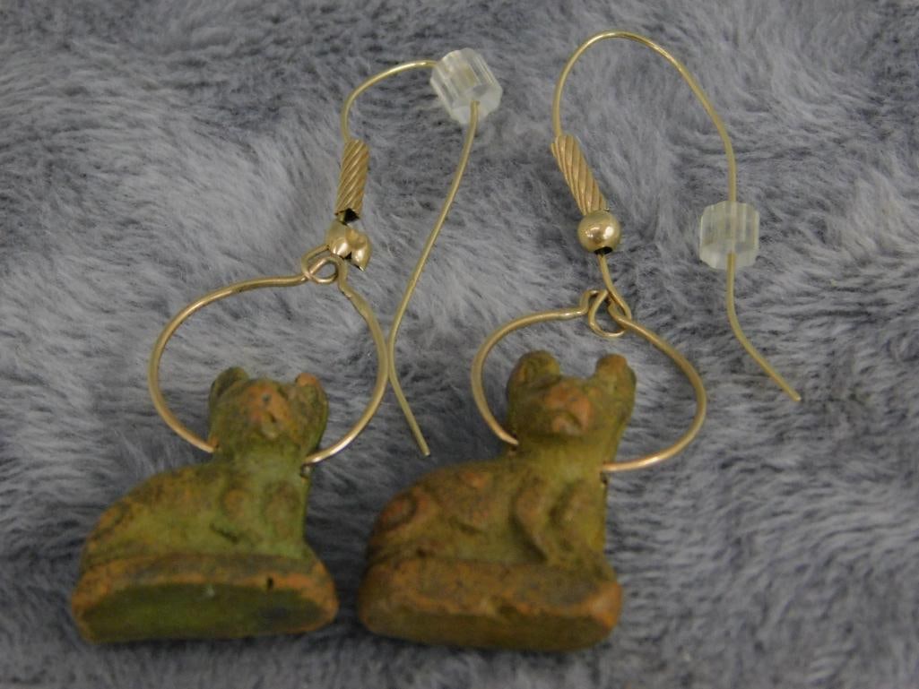 14K Yellow Gold - Pierced Dangle Earrings - Pottery Figures - 5.82 Grams TW - 6