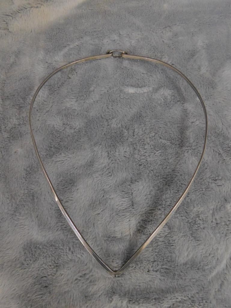 Sterling Silver - "V" Choker Necklace - 16.45 Grams - 7