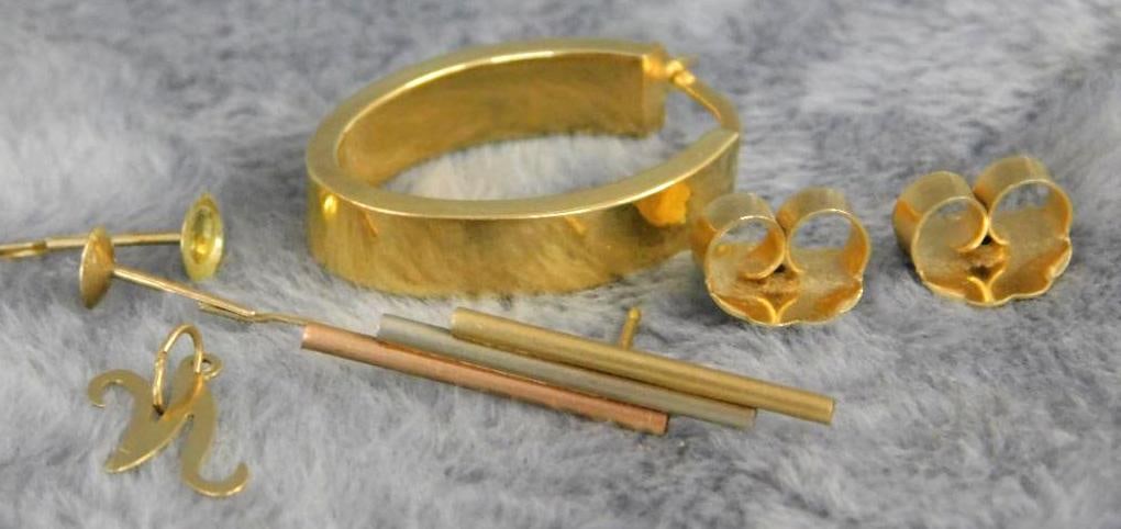 14K Yellow Gold - Misc. Scrap - 3.64 Grams: XRF Tested - See Photos For Condition and Details