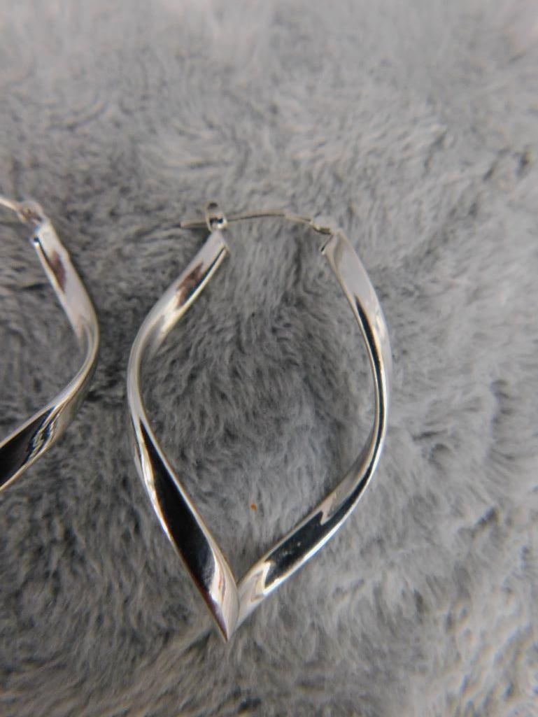 14K White Gold - Funky Hoop Earrings - Pierced - 1.82 Grams - 3
