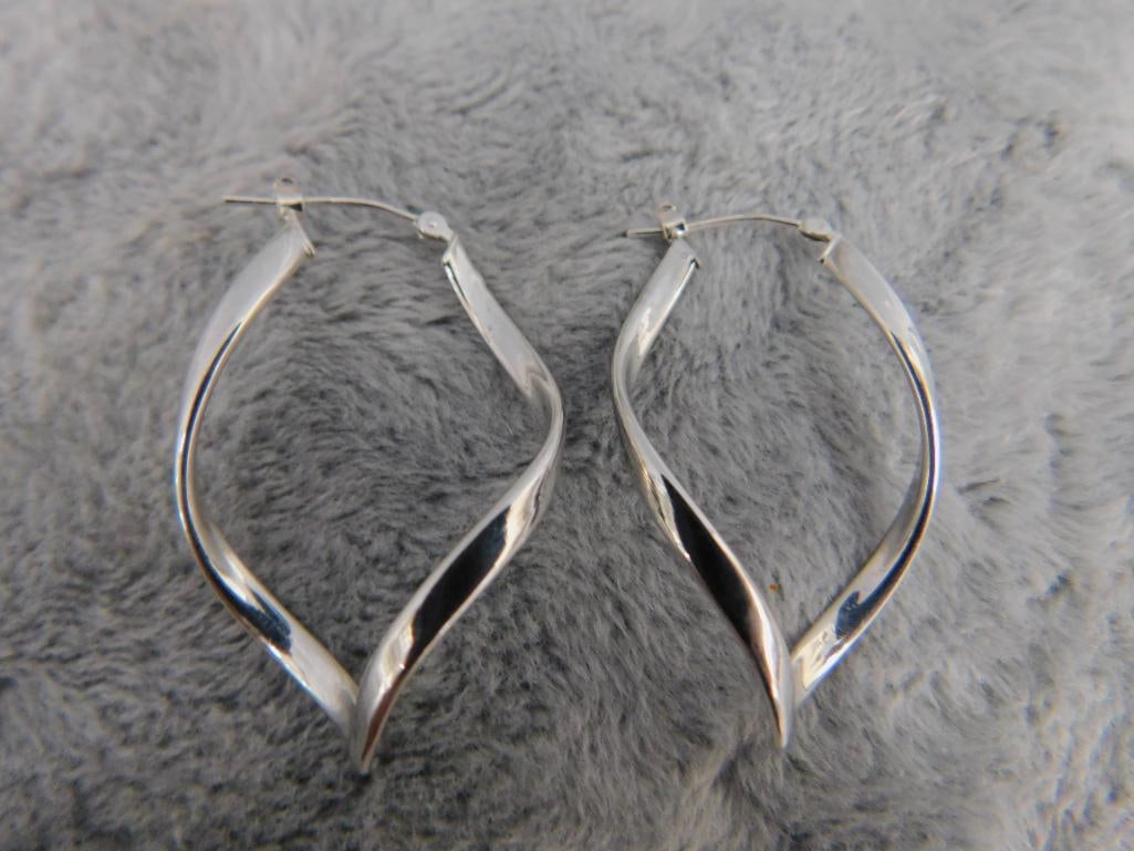 14K White Gold - Funky Hoop Earrings - Pierced - 1.82 Grams - 5