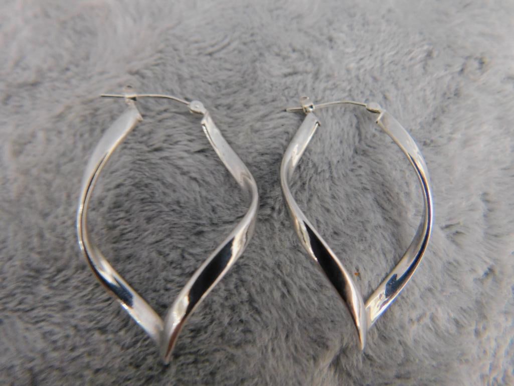 14K White Gold - Funky Hoop Earrings - Pierced - 1.82 Grams - 6