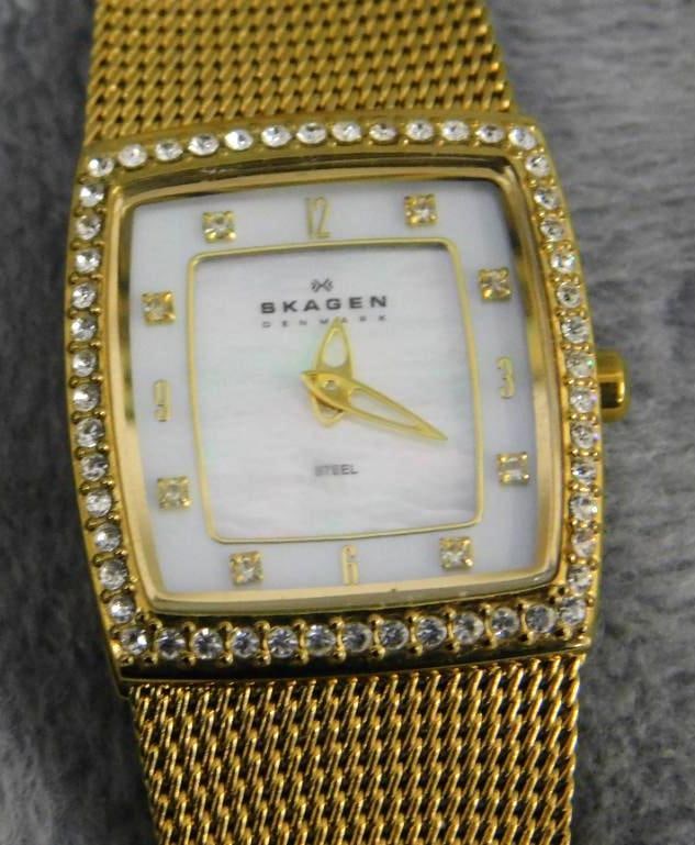 Skagen - Denmark - Ladies Wristwatch: See Photos For Condition and Details