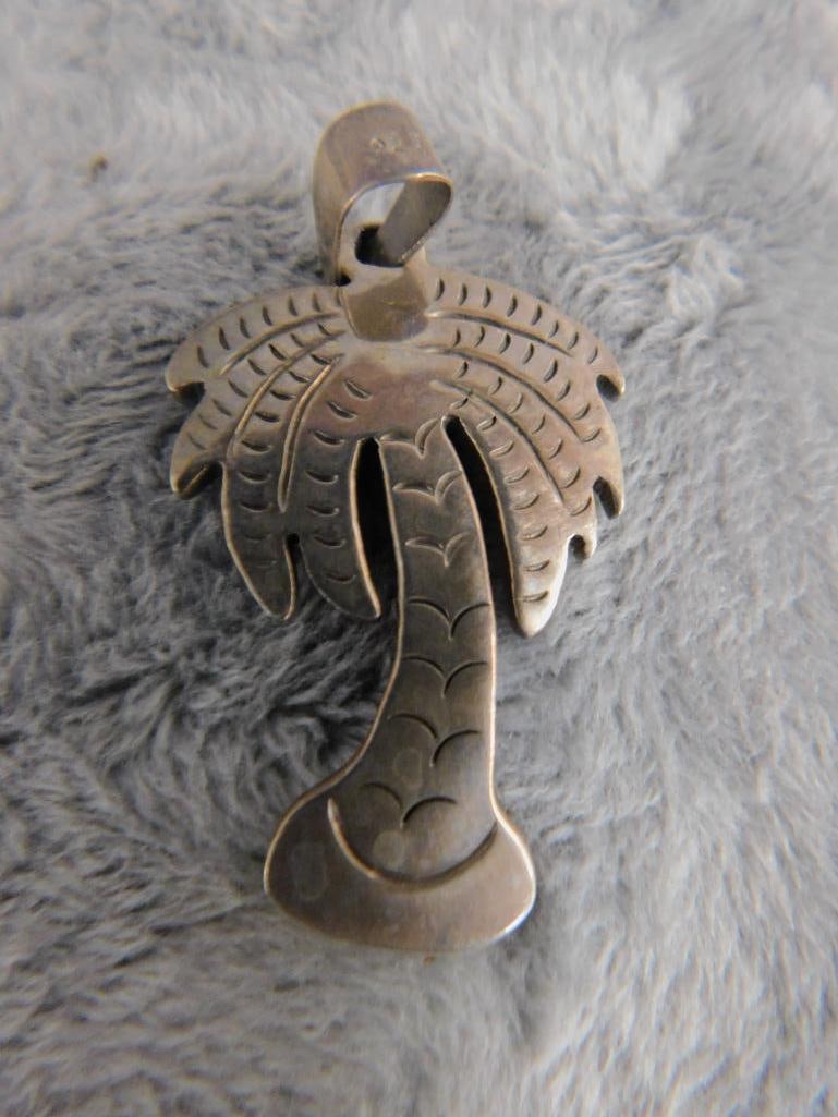 Sterling Silver - Pair of Palmetto Tree pendants - 19.84 Grams - 4