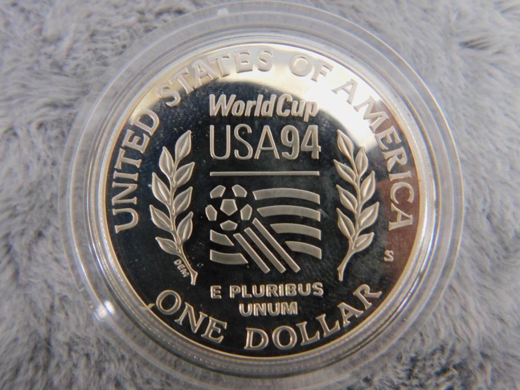 900 Silver - 1994 World Cup USA Coin / Medallion - 26.7 Grams - 3