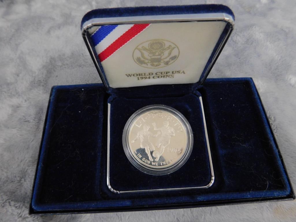 900 Silver - 1994 World Cup USA Coin / Medallion - 26.7 Grams - 5
