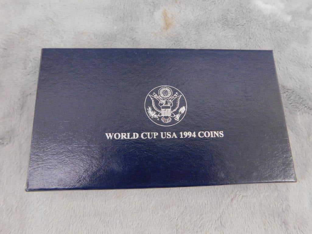 900 Silver - 1994 World Cup USA Coin / Medallion - 26.7 Grams - 7