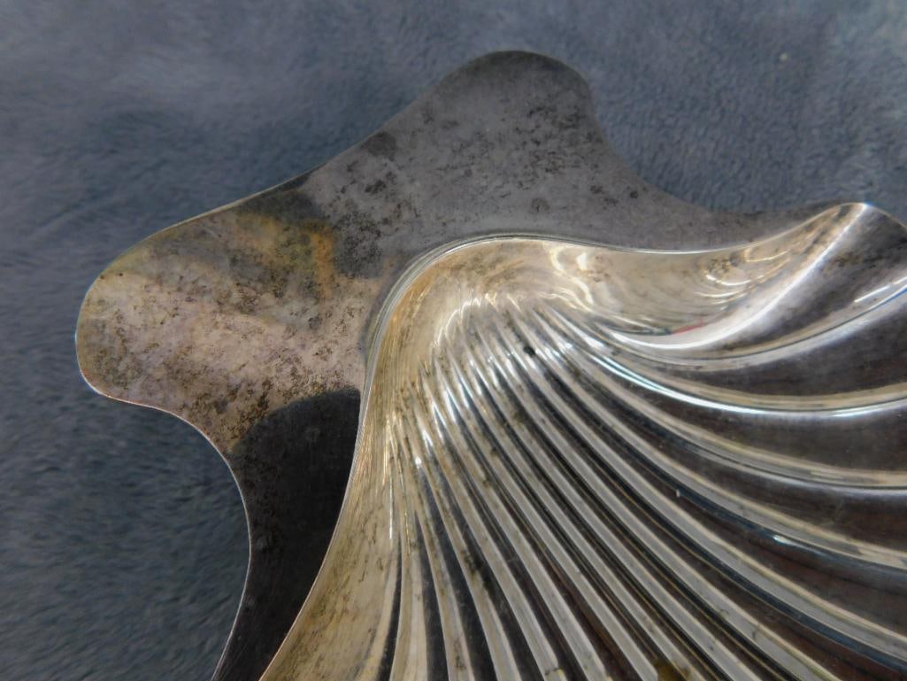 Sterling Silver - Tiffany and Company - Shell Nut Dish - 135.76 Grams - 2