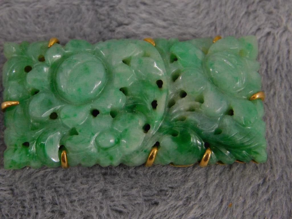18K Yellow Gold - Carved Jade Kimono Accessory Brooch - 12.05 Grams TW - 7