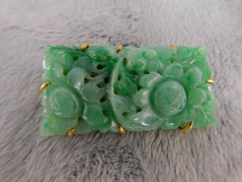 18K Yellow Gold - Carved Jade Kimono Accessory Brooch - 12.05 Grams TW - 8