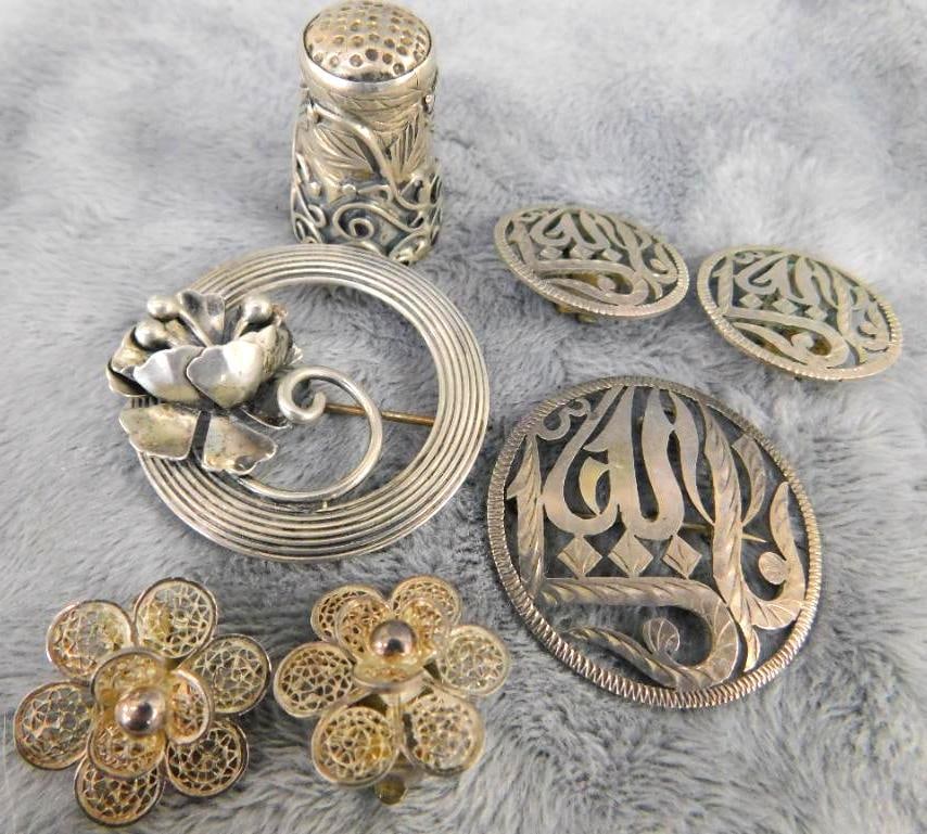 Sterling Silver - Mexican Thimble - Jewelart Brooch - Brooch and Earring Set - Earrings: 30.68 Grams - See Photos For Condition and Details