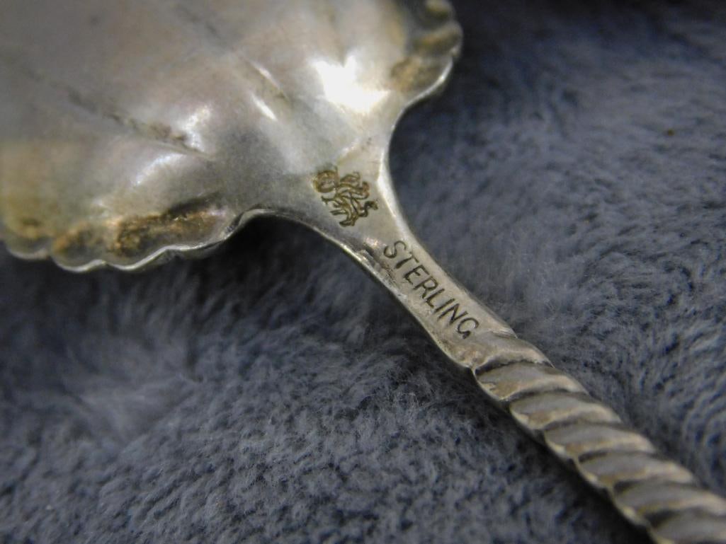 Sterling Silver - 4 Misc. Serving Spoons - Fork - 72.0 Grams - 9