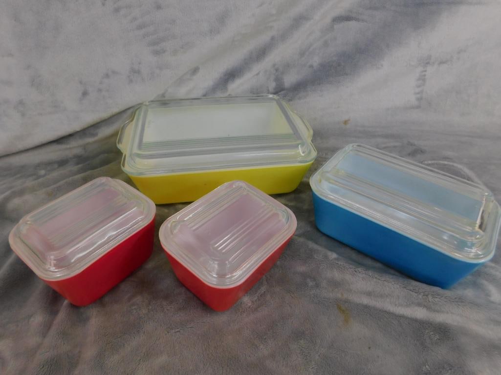 Pyrex - 4 Piece Refrigerator Dishes with Lids - 1 Large - 1 Medium - 2 Small - 10