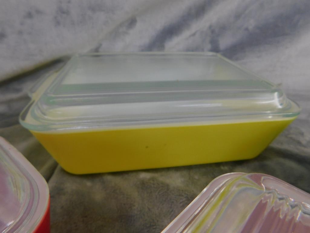 Pyrex - 4 Piece Refrigerator Dishes with Lids - 1 Large - 1 Medium - 2 Small - 7