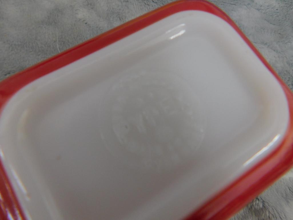 Pyrex - 4 Piece Refrigerator Dishes with Lids - 1 Large - 1 Medium - 2 Small - 9