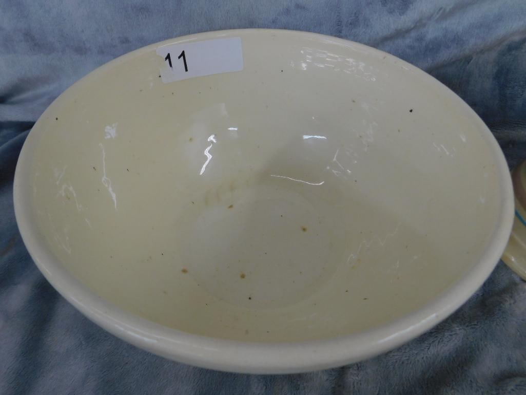 Group of 3 Vintage USA Mixing Bowls - 9.75" - 6.25" - 6.25" - 4