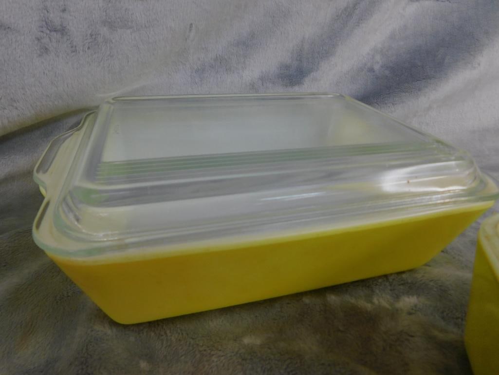 Pyrex - 4 Piece Refrigerator Dishes with Lids - 1 Large - 1 Medium - 2 Small - 2