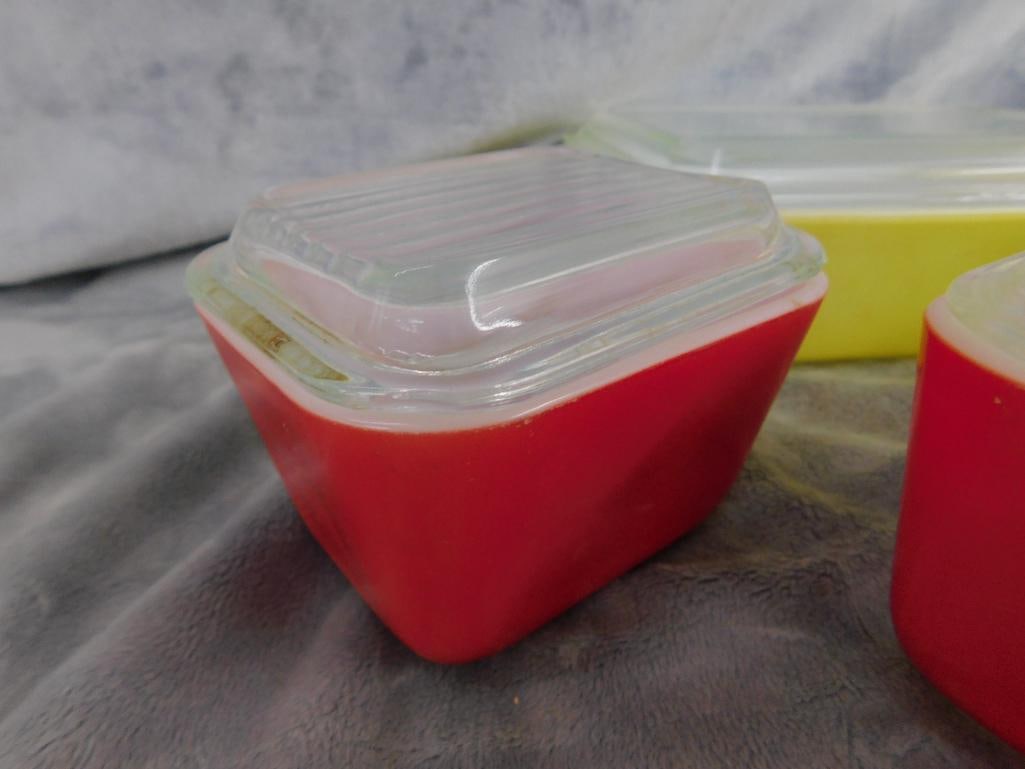 Pyrex - 4 Piece Refrigerator Dishes with Lids - 1 Large - 1 Medium - 2 Small - 5