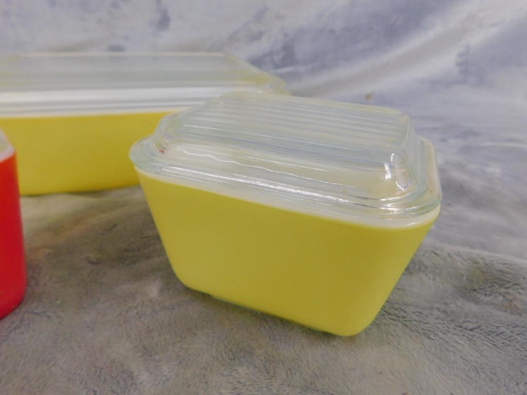 Pyrex - Piece Refrigerator Dishes with Lids - 1 Large - 2 Small - 4