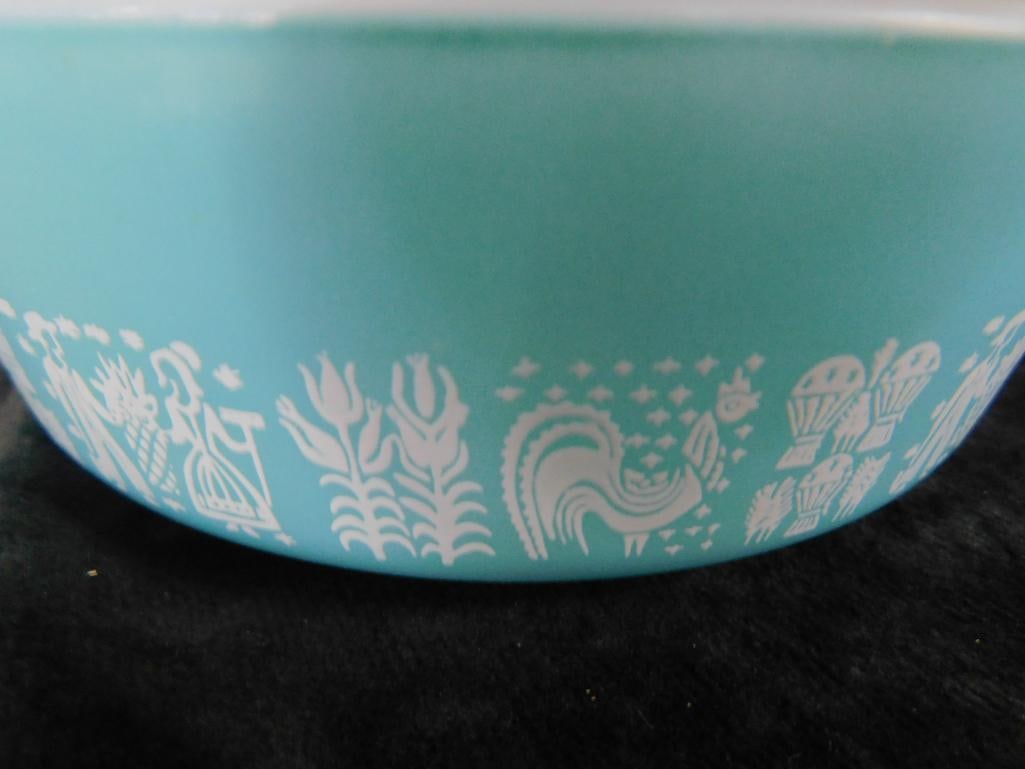 Set of 3 Pyrex Lidded Casserole Dishes - Butterprint Pattern - 4.5" x 11" x 9" - 4" x 8' x 6.25" - 11