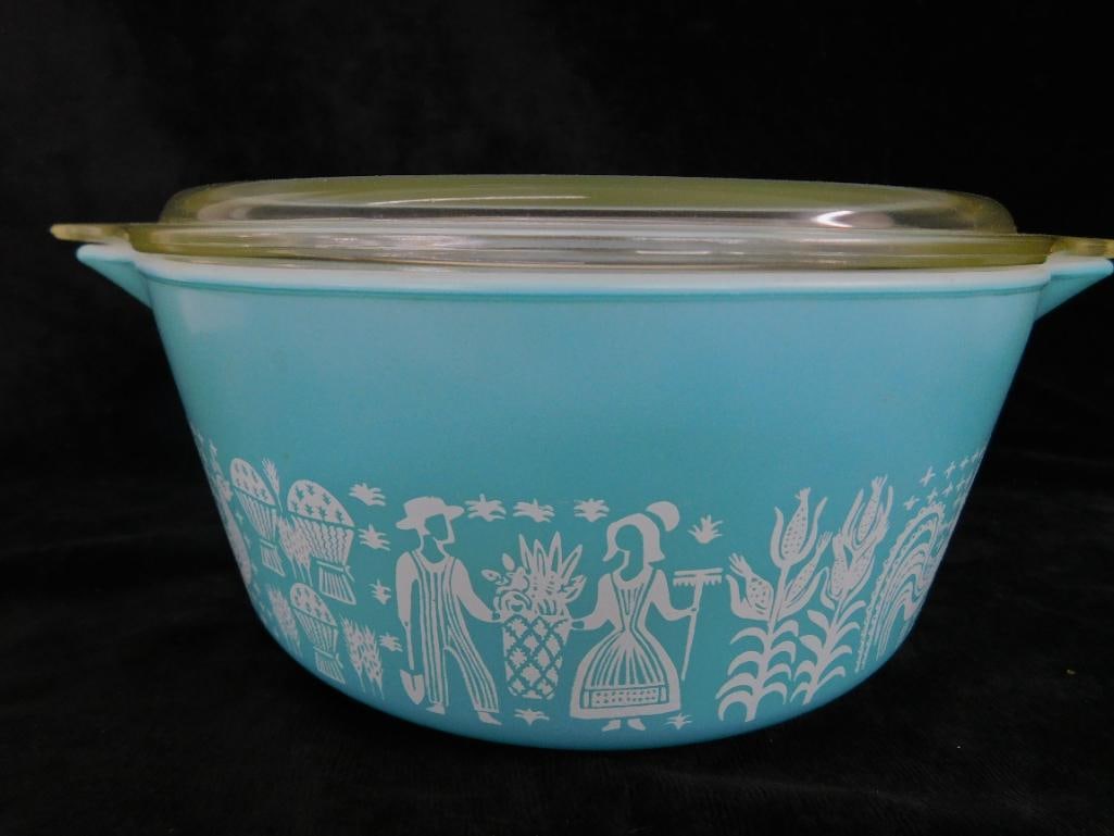 Set of 3 Pyrex Lidded Casserole Dishes - Butterprint Pattern - 4.5" x 11" x 9" - 4" x 8' x 6.25" - 2
