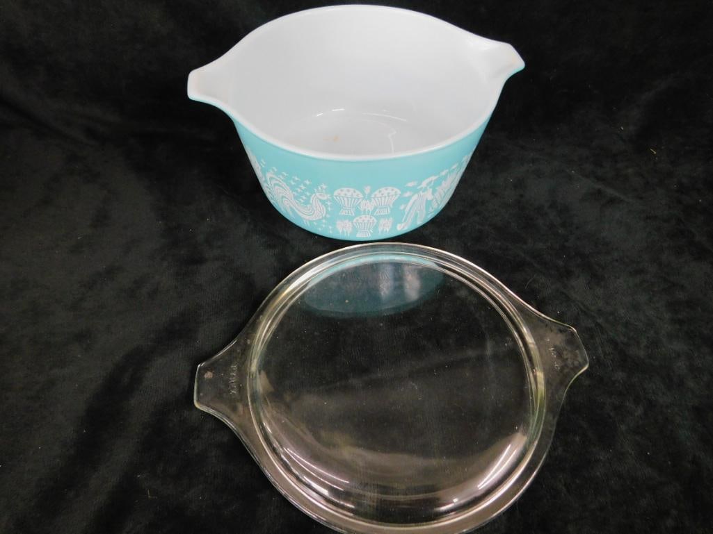 Set of 3 Pyrex Lidded Casserole Dishes - Butterprint Pattern - 4.5" x 11" x 9" - 4" x 8' x 6.25" - 8