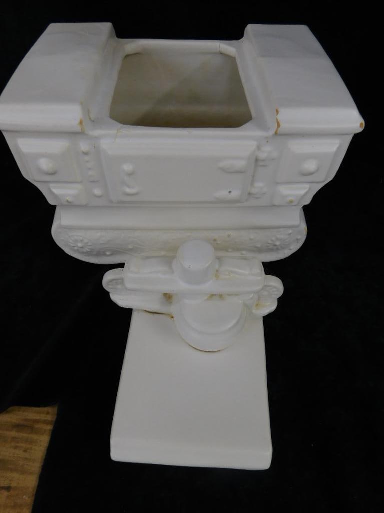 McCoy Cookie Jar - Stove - 9.5" x 9" x 5.5" - 5