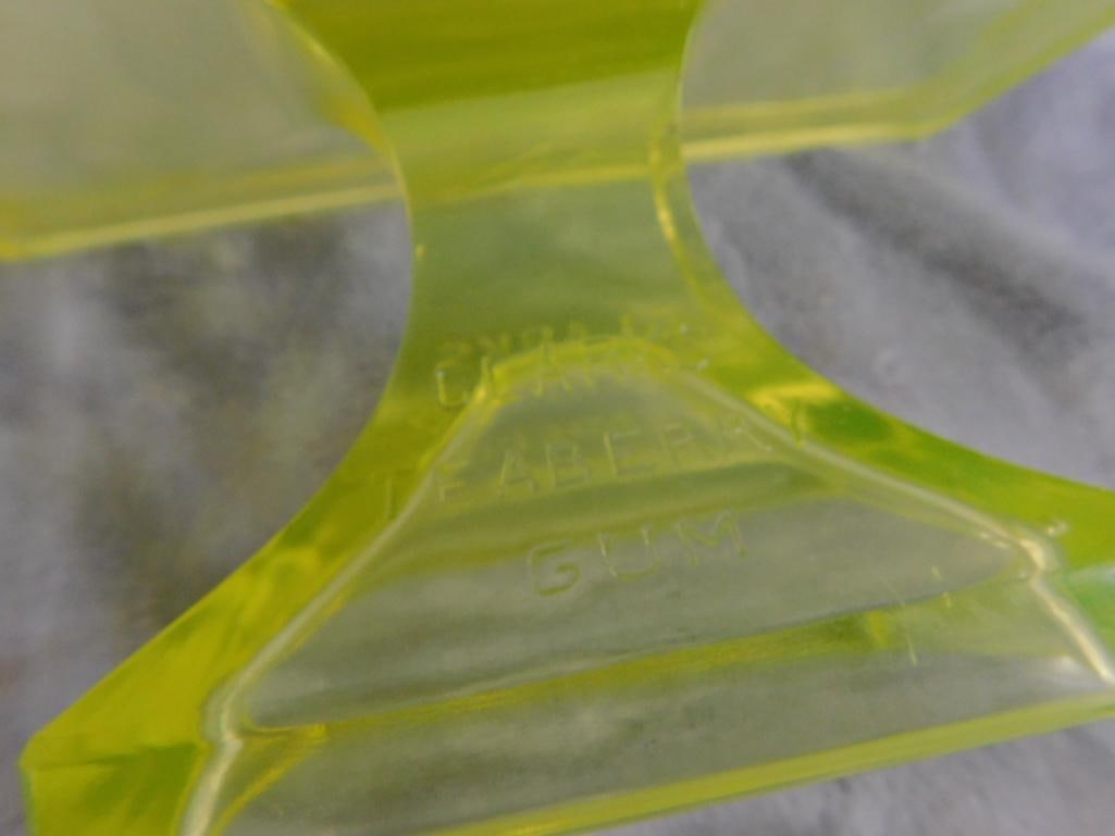 Yellow Uranium Glass - Rectangular Clarks Teaberry Gum Pedestal - Oval Tray - 6