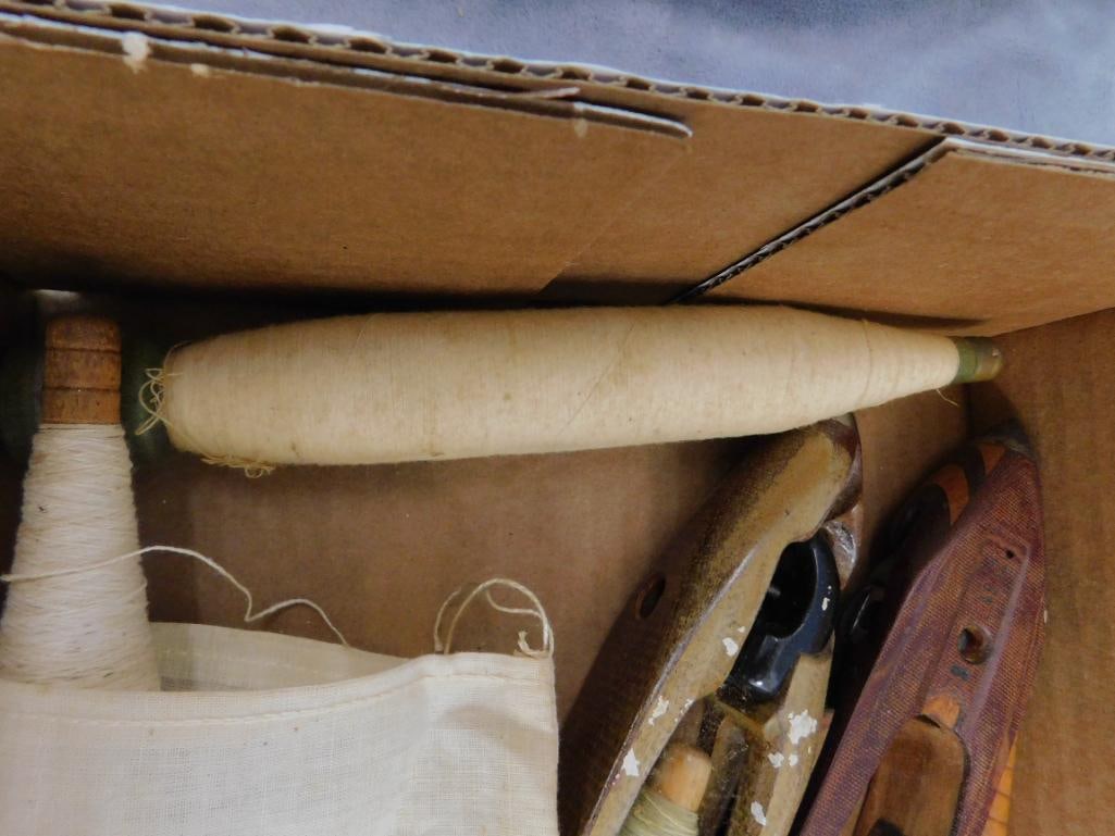 Vintage Spools and Loom Shuttles - 2