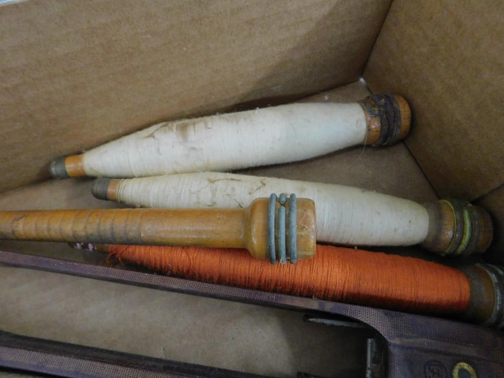 Vintage Spools and Loom Shuttles - 6